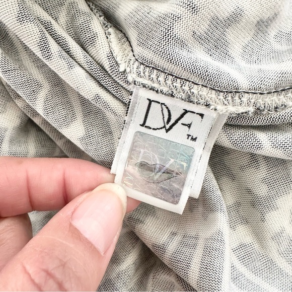 Diane Von Furstenburg New Julian Silk Jersey Wrap Dress in Black White Size 2 - Picture 8 of 11